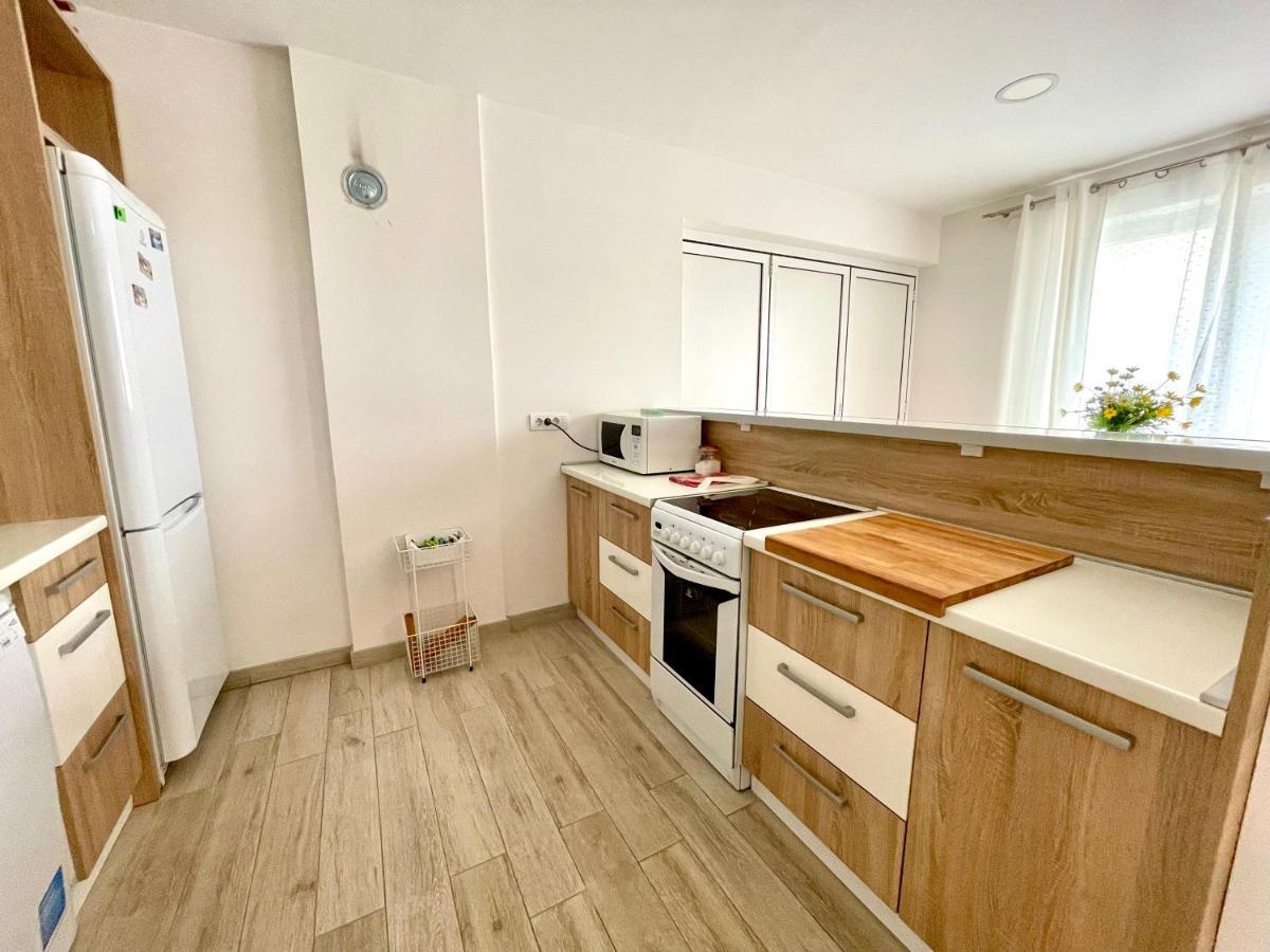 Cozy Apartments In Belgrade, Cukarica, Zeleznik, Free Parking And Wifi 외부 사진