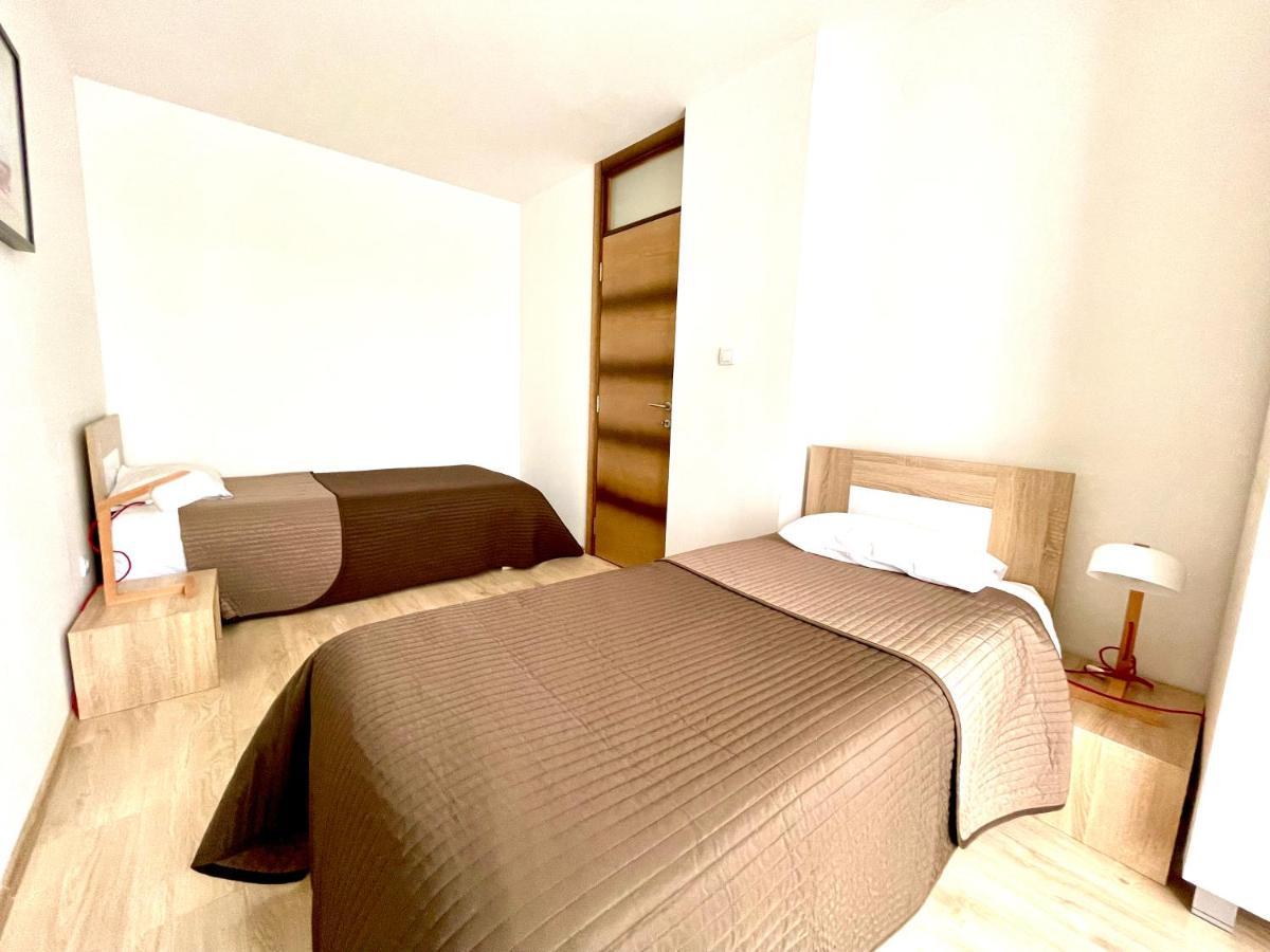 Cozy Apartments In Belgrade, Cukarica, Zeleznik, Free Parking And Wifi 외부 사진