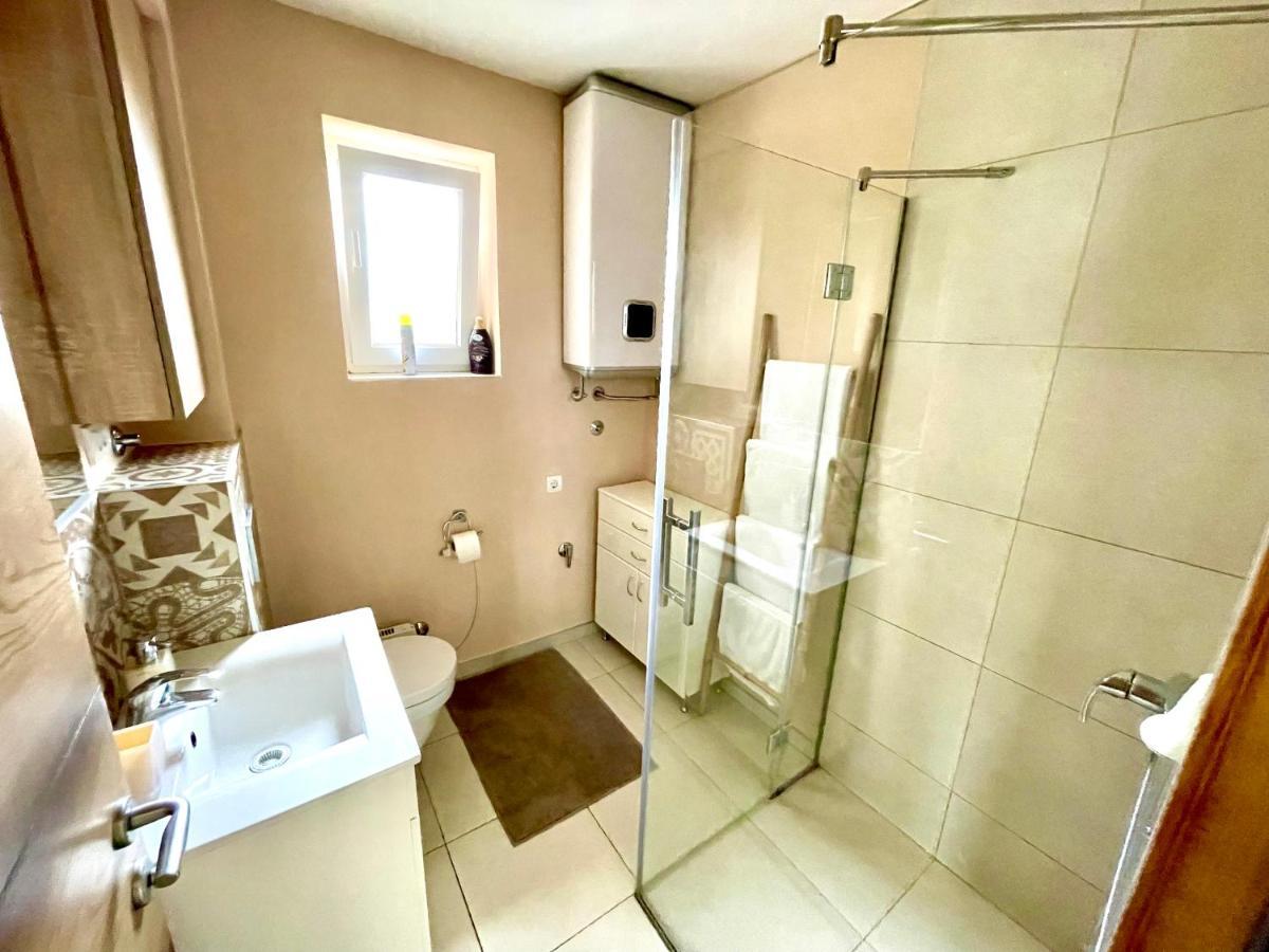 Cozy Apartments In Belgrade, Cukarica, Zeleznik, Free Parking And Wifi 외부 사진
